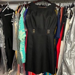 Tahari gorgeous business or evening dress with gold accents size 4